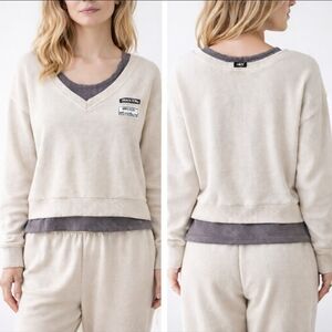 Cream V-Neck Layered Sweatshirt Knit Pullover